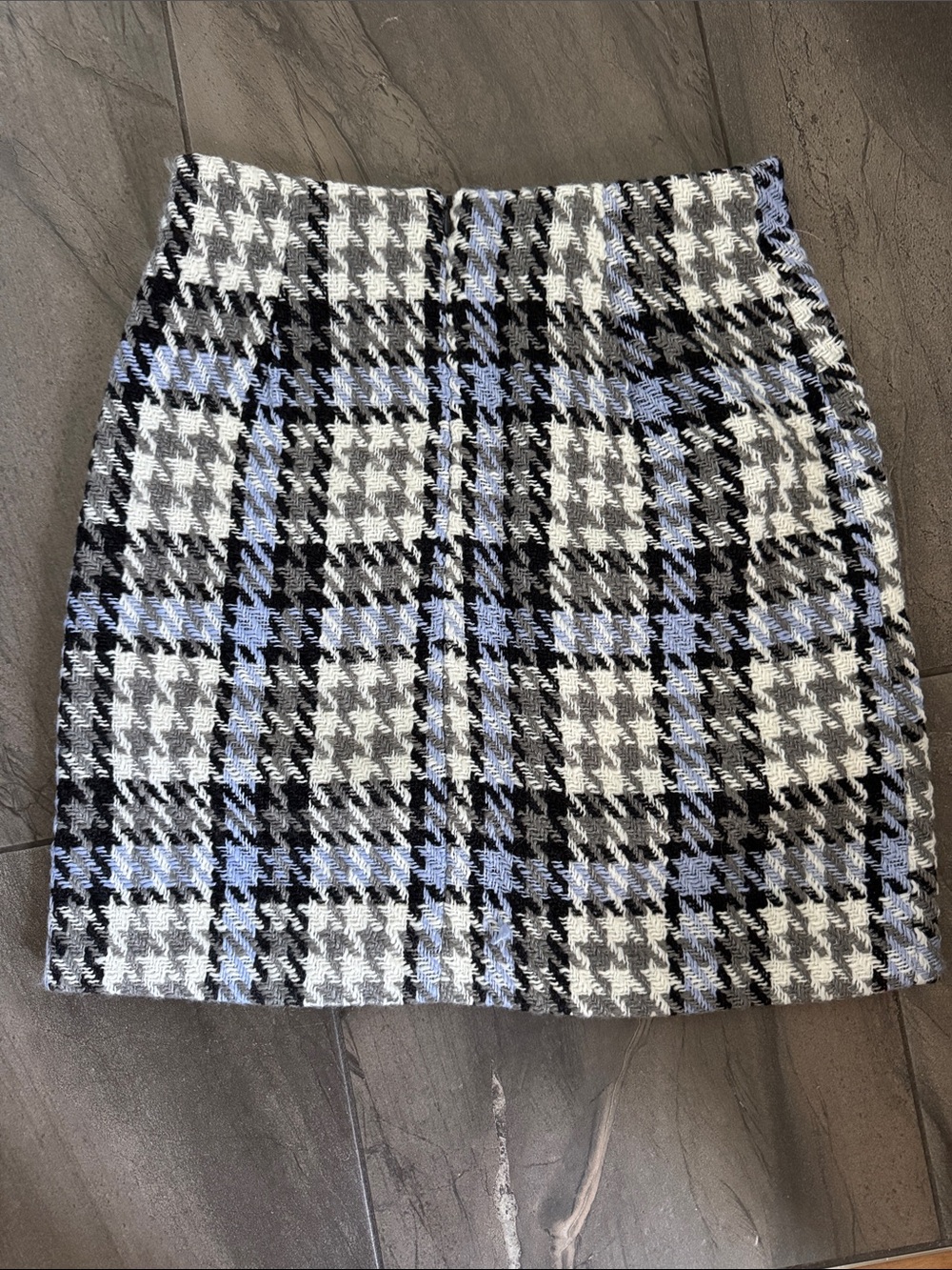 Vero Moda Black, White & Light Blue Plaid Tweed Mini Skirt - Picture 2 of 4